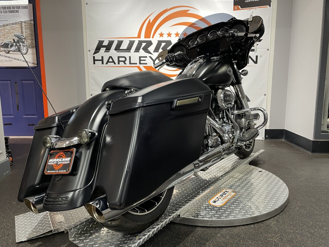 2022 Harley-Davidson Street Glide Special Black Denim - Photo 8