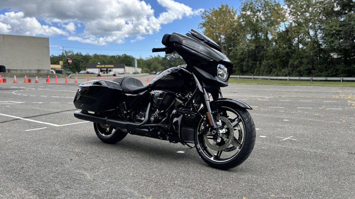 FLHX 2025 Street Glide - Photo 4