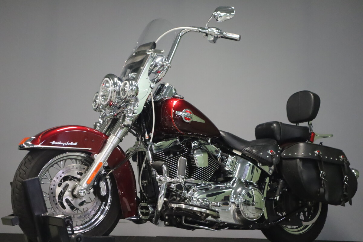 2017 Harley-Davidson Heritage Softail Classic FLSTC - Photo 4
