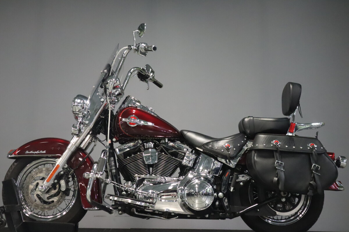 2017 Harley-Davidson Heritage Softail Classic FLSTC - Photo 5