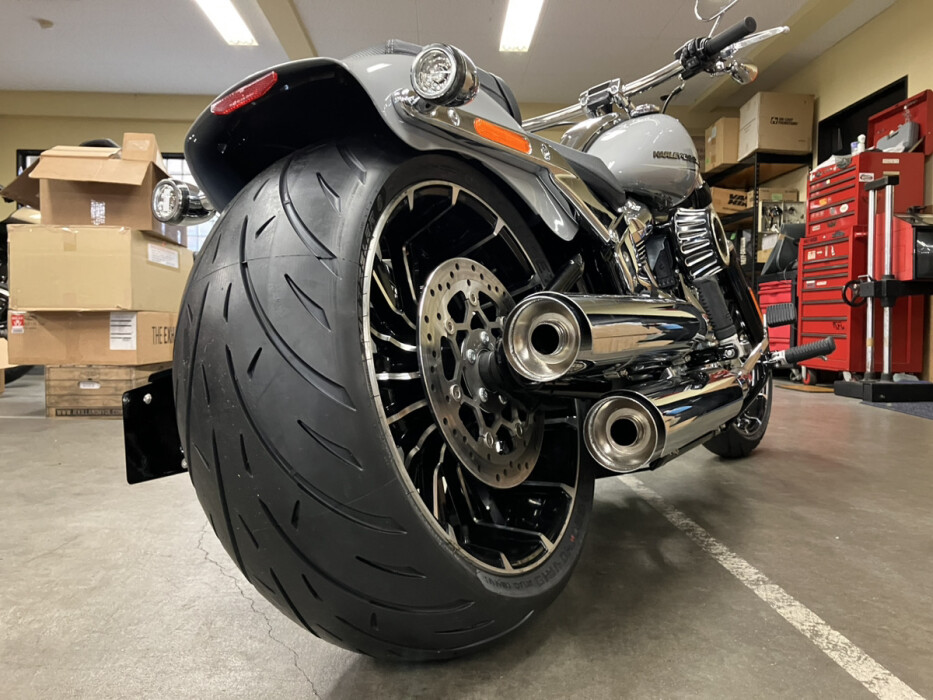 FXBR ブレイクアウト カスタムコレクション | ハーレーダビッドソン