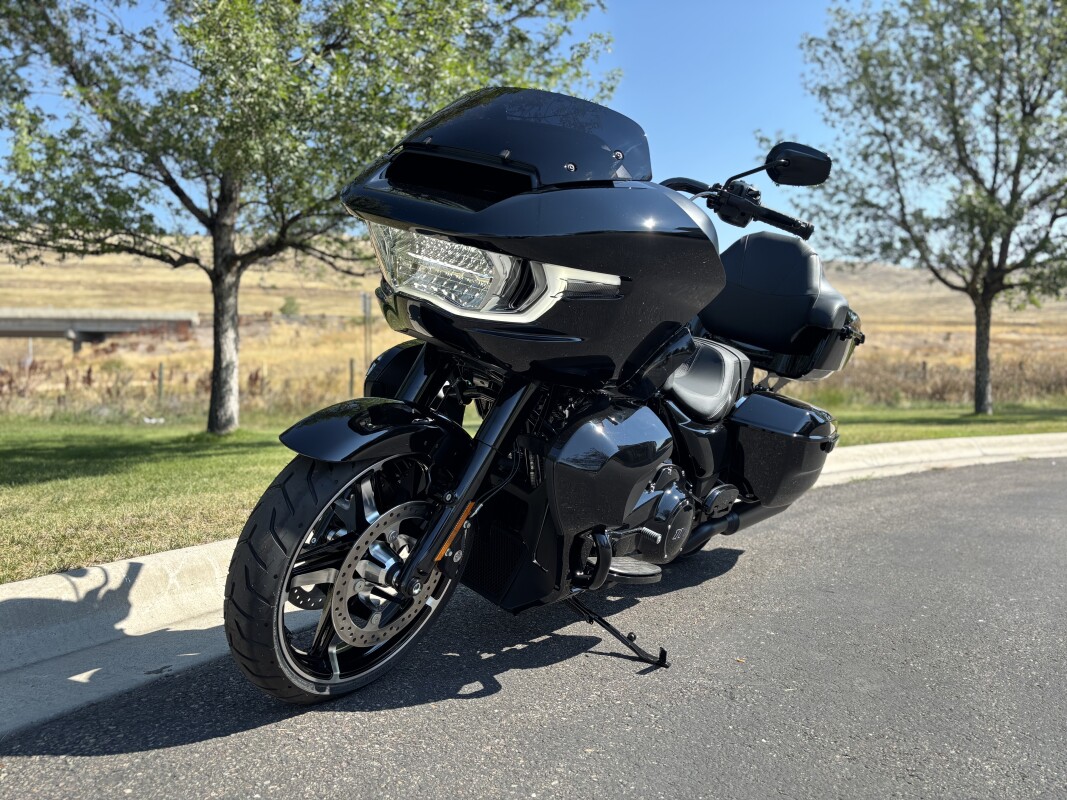 2025 Harley-Davidson Road Glide Vivid Black - Photo 5