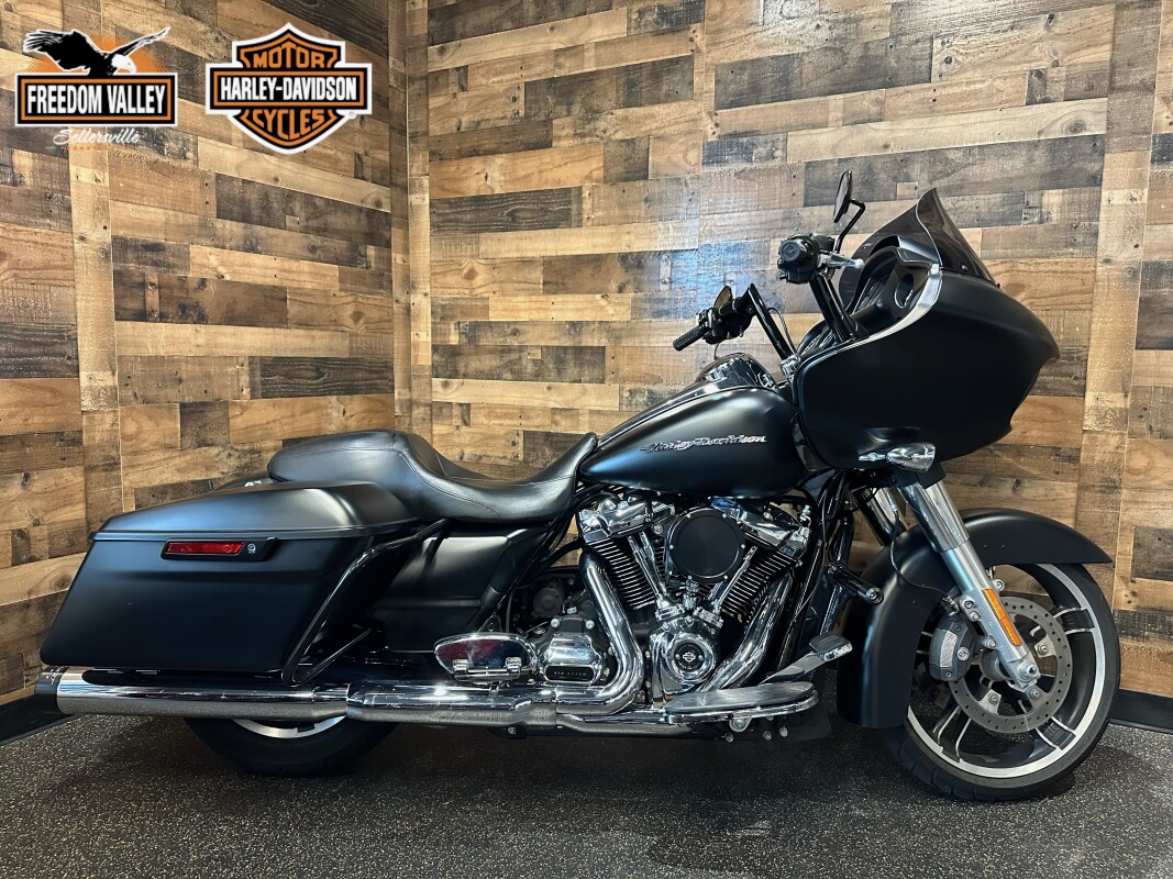 2017 Harley-Davidson Road Glide Special Black Denim FLTRXS