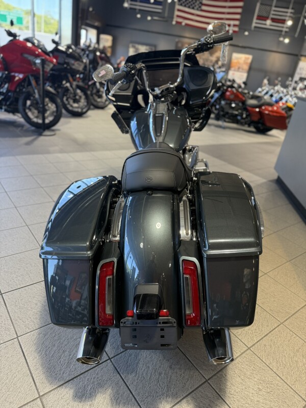 FLTRX 2025 Road Glide - Photo 8