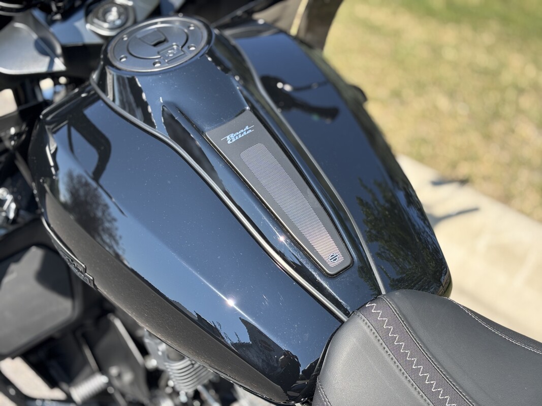 2025 Harley-Davidson Road Glide Vivid Black - Photo 9