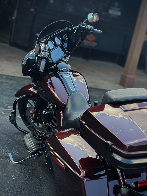 2018 Harley-Davidson Street Glide Special Twisted Cherry - Photo 8