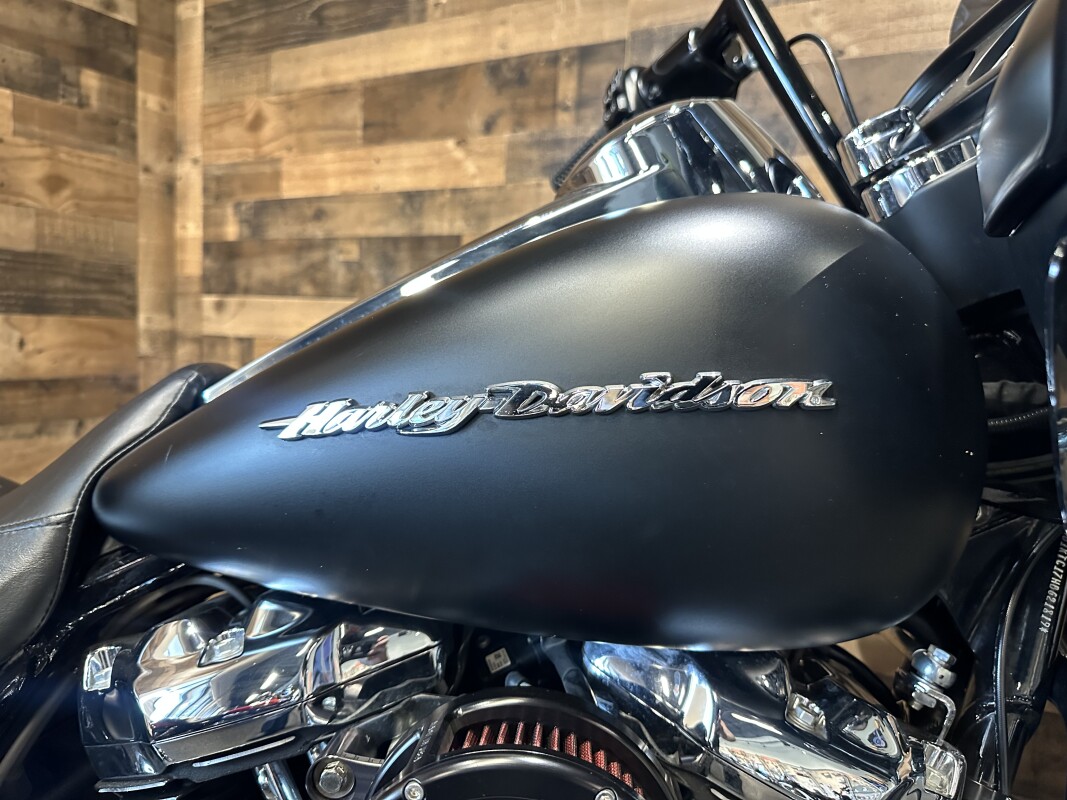 2017 Harley-Davidson Road Glide Special Black Denim FLTRXS - Photo 5