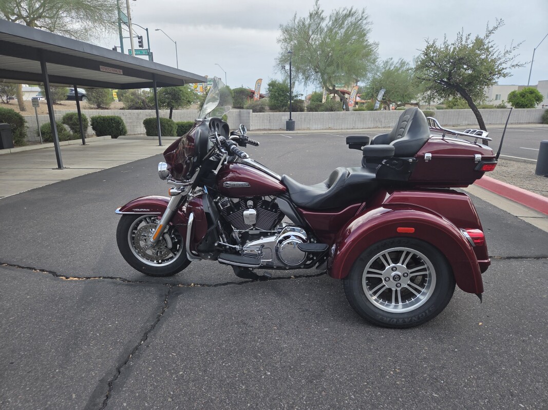 FLHTCUTG 2015 Tri Glide Ultra - Photo 4
