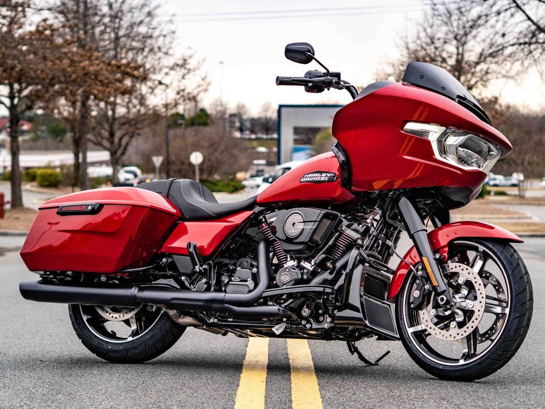 FLTRX 2025 Road Glide - Photo 2