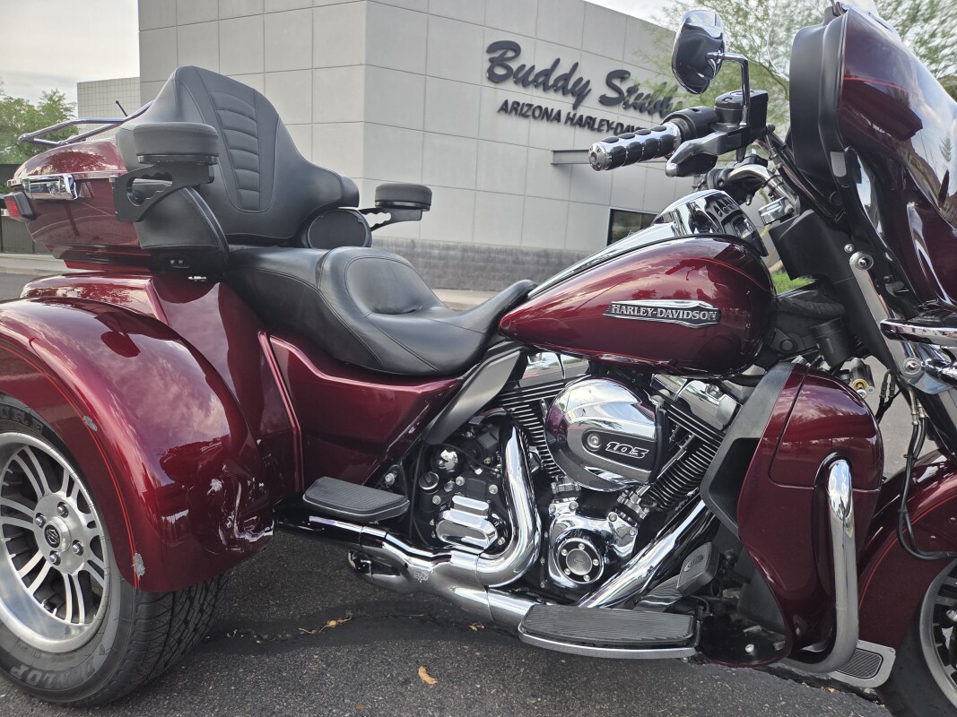 FLHTCUTG 2015 Tri Glide Ultra - Photo 2
