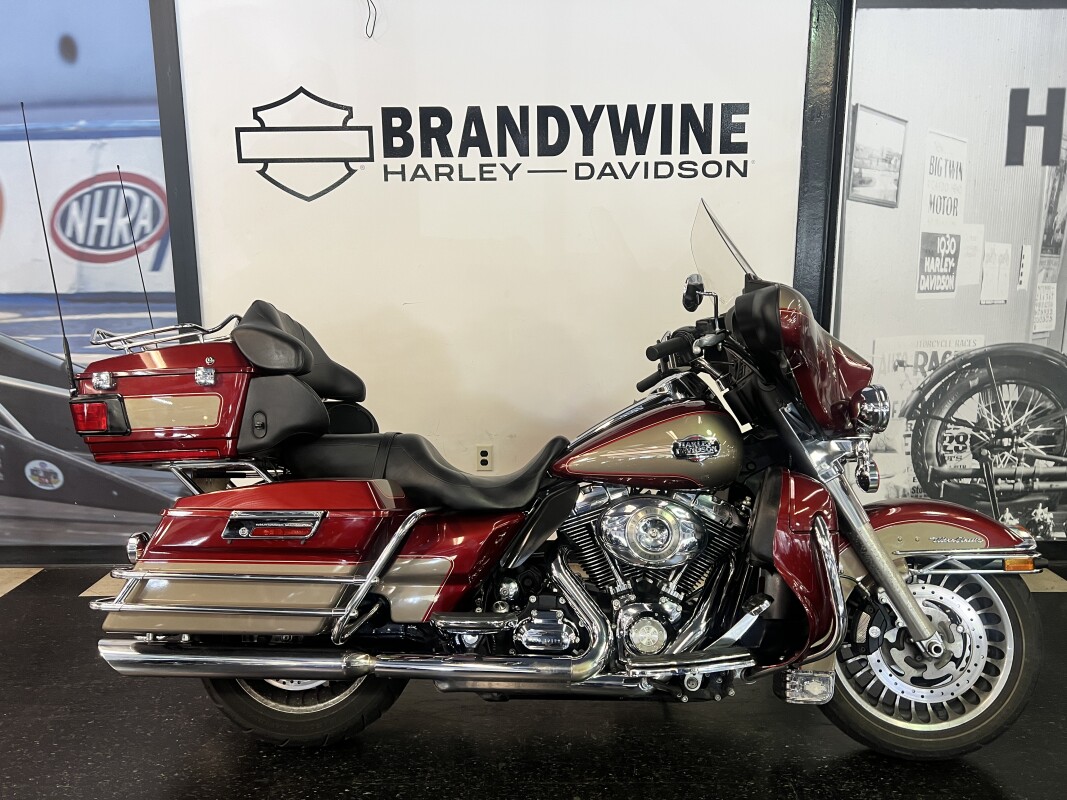 2009 Harley-Davidson Electra Glide Ultra Classic Red Hot Sunglo/Smokey Gold