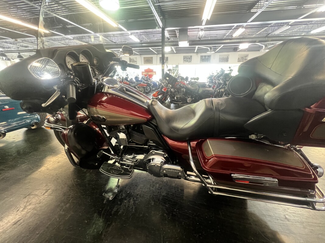 2009 Harley-Davidson Electra Glide Ultra Classic Red Hot Sunglo/Smokey Gold - Photo 7