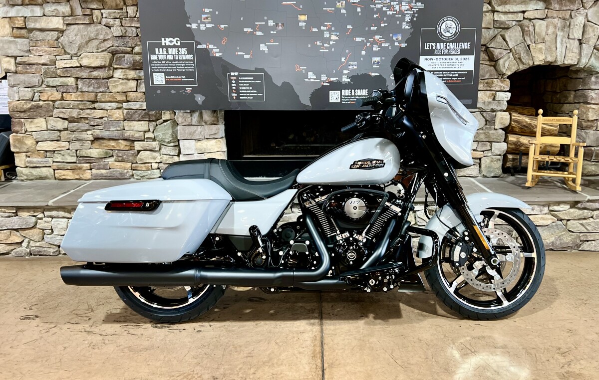 2025 FLHX - Street Glide
