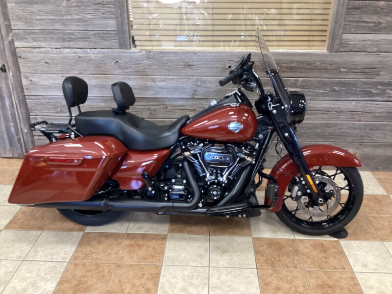 2024 Harley-Davidson® Road King® Special Red Rock
