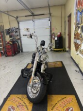 2014 Harley-Davidson® Fat Boy® Vivid Black thumb 2