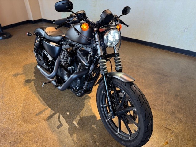 2021 Harley Davidson Iron 883 XL883N - Photo 4