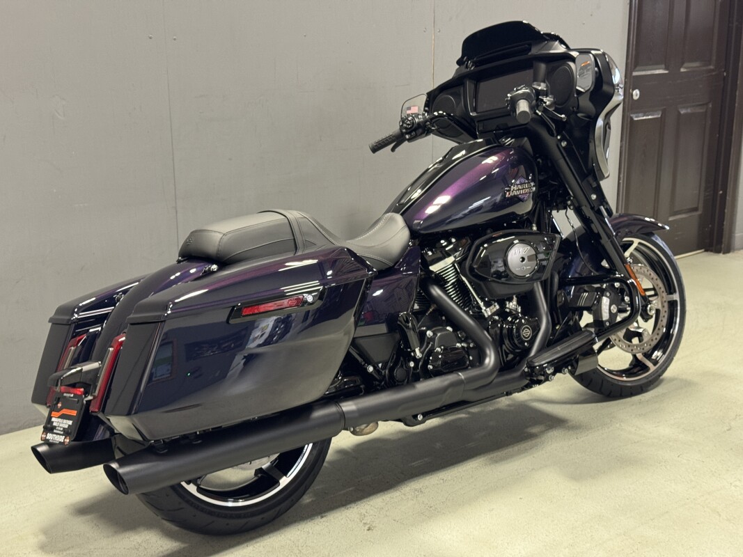 FLHX 2025 Street Glide - Photo 5