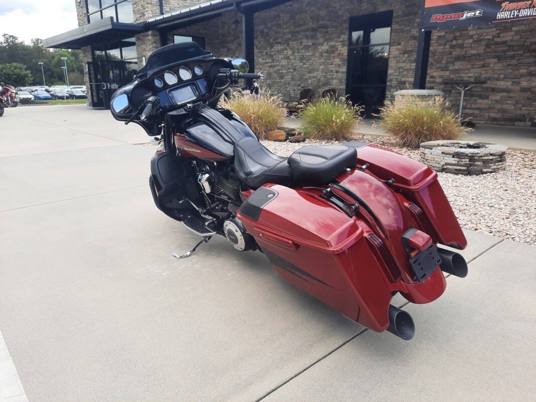 2017 Harley-Davidson CVO Street Glide Starfire Black/Atomic Red with Contrast Chrome Aggressor Wh - Photo 8