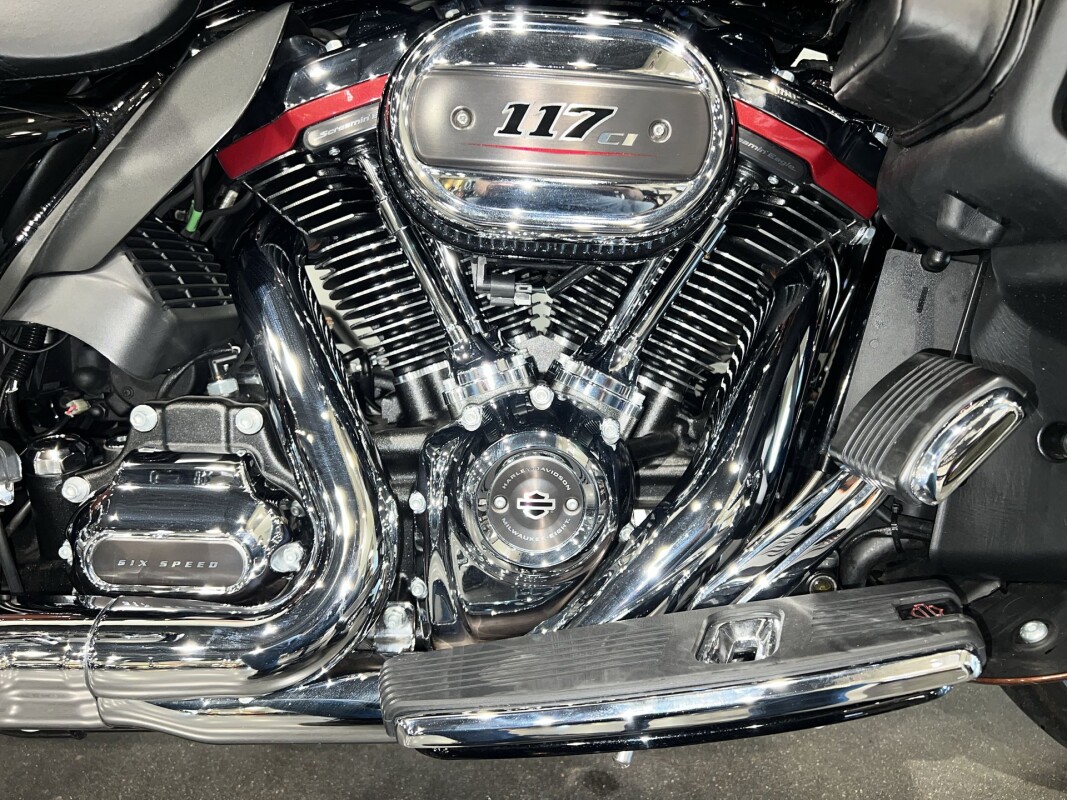 2019 Harley-Davidson CVO Limited FLHTKSE - Photo 4