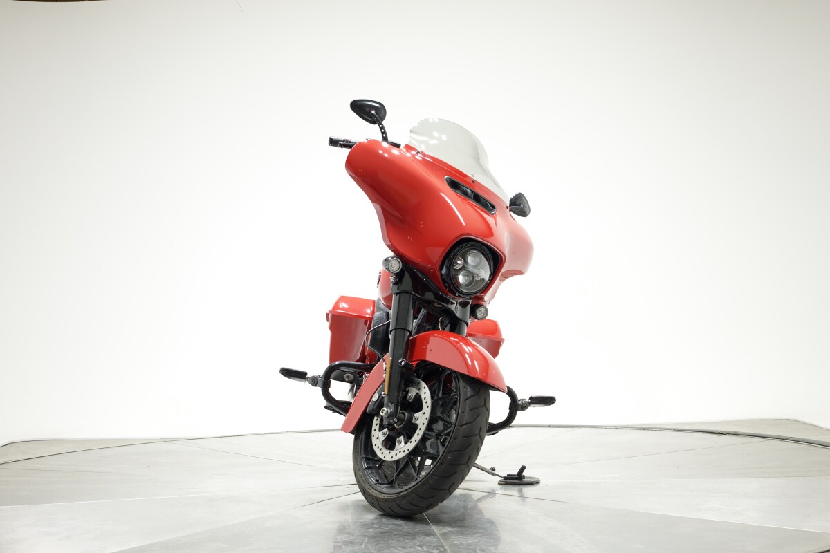 2022 Harley-Davidson FLHXS Street Glide Special in Redline Red with 6125 miles - Photo 7
