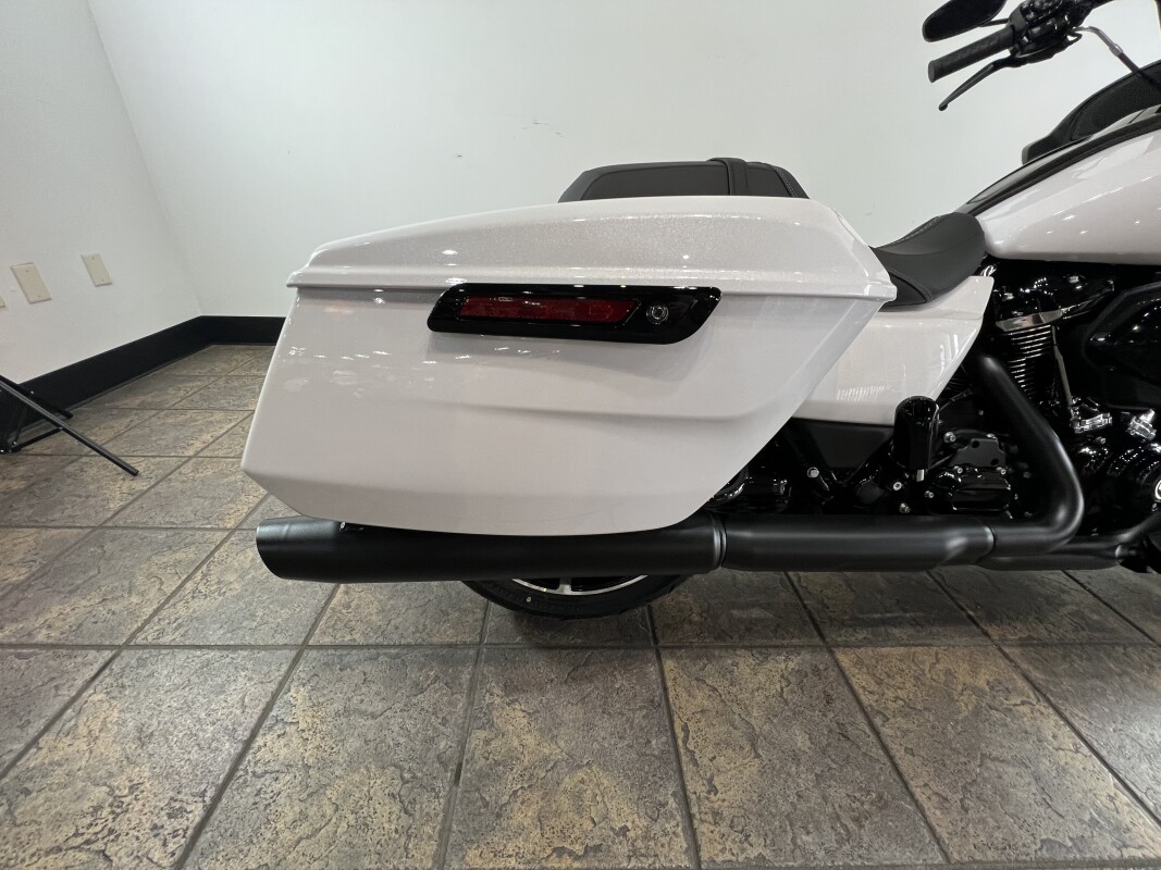2025 Harley-Davidson Road Glide - Photo 8
