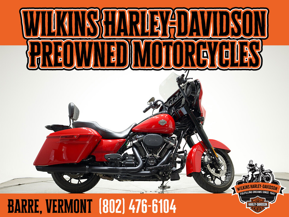 2022 Harley-Davidson FLHXS Street Glide Special in Redline Red with 6125 miles - Photo 3