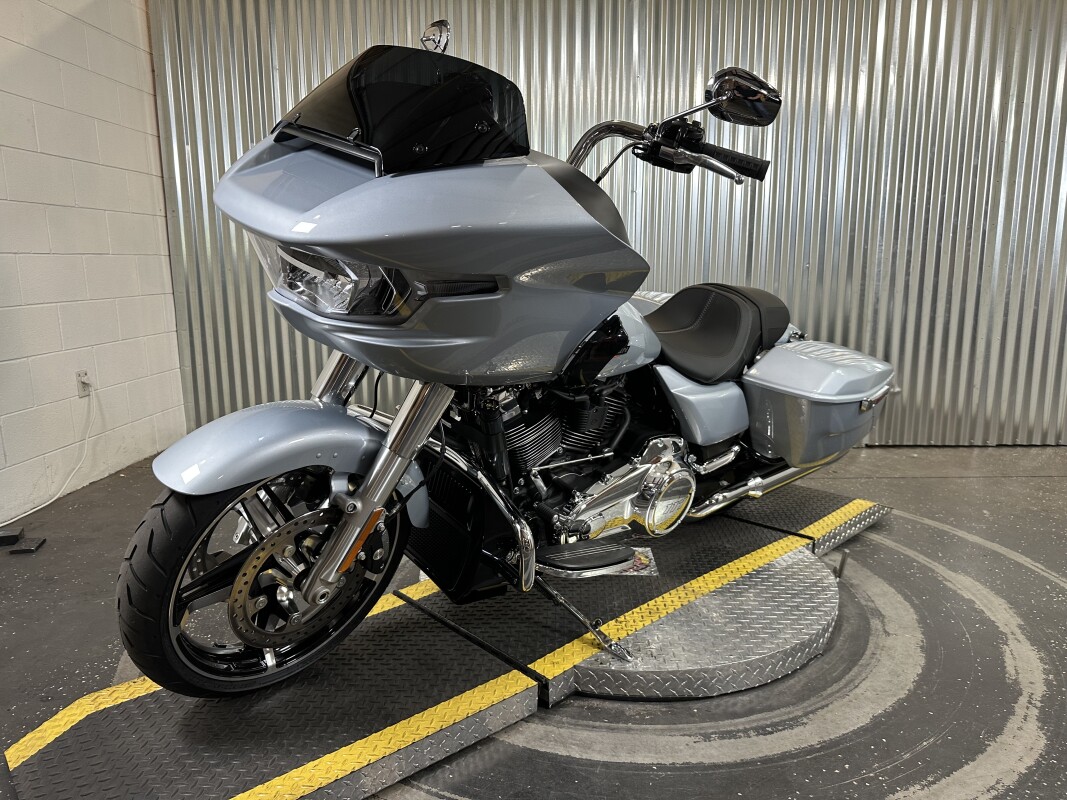 2025 Harley-Davidson Road Glide Atlas Silver Metallic - Photo 4