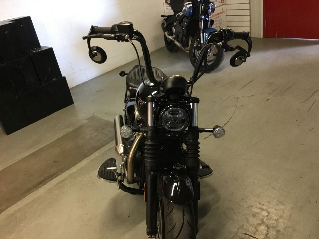2023 Triumph Bonneville Bobber Chrome Edition Black - Photo 7