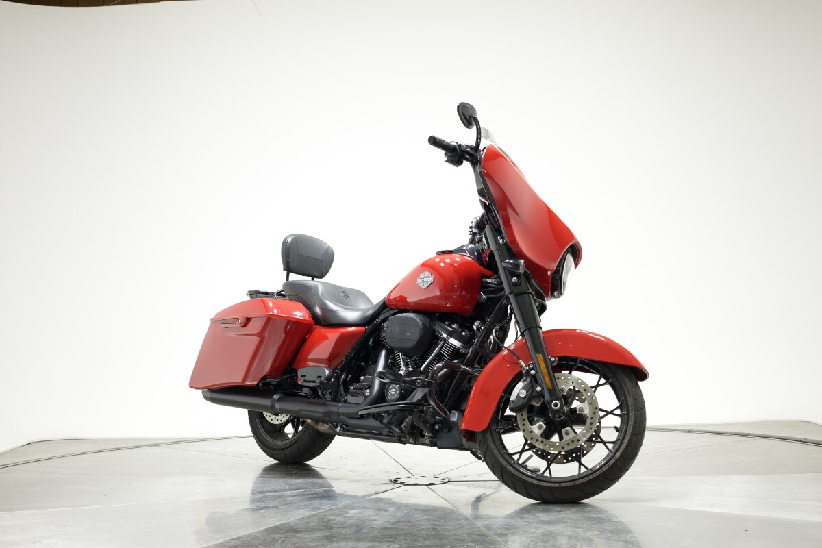 2022 Harley-Davidson FLHXS Street Glide Special in Redline Red with 6125 miles - Photo 5