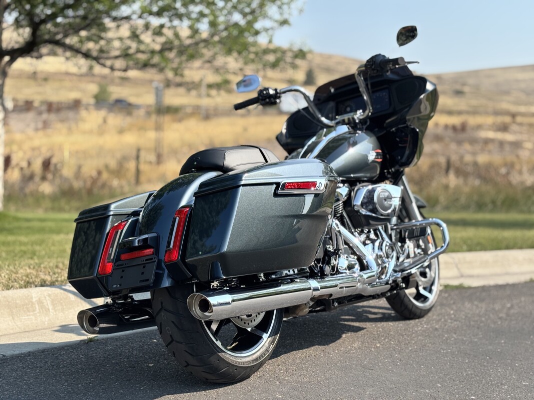 2025 Harley-Davidson Road Glide Iron Horse Metallic - Photo 3