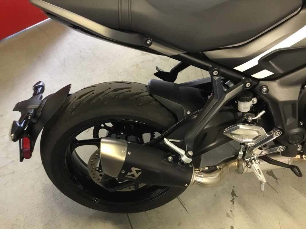 2025 Triumph Trident 660 Jet Black - Photo 4