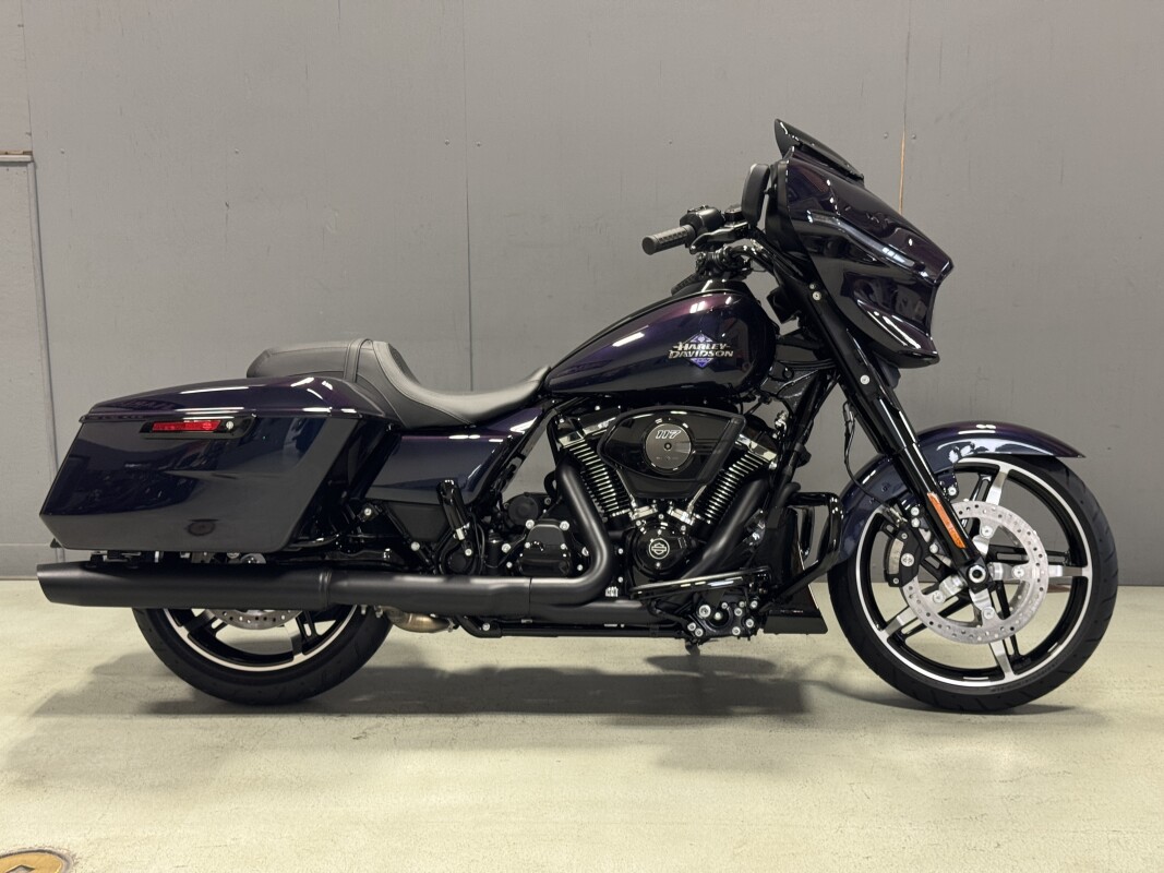 FLHX 2025 Street Glide