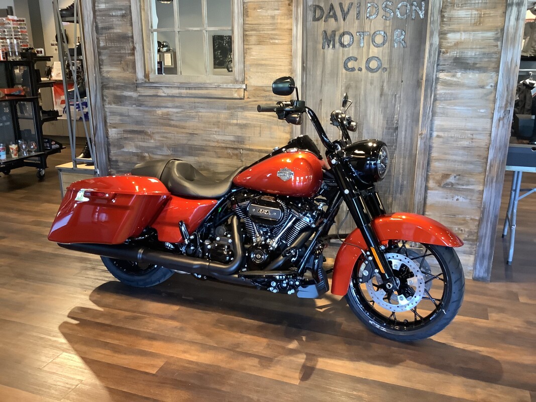 Harley-Davidson® Road King® Special 2025 FLHRXS T53-25 Whiskey Fire