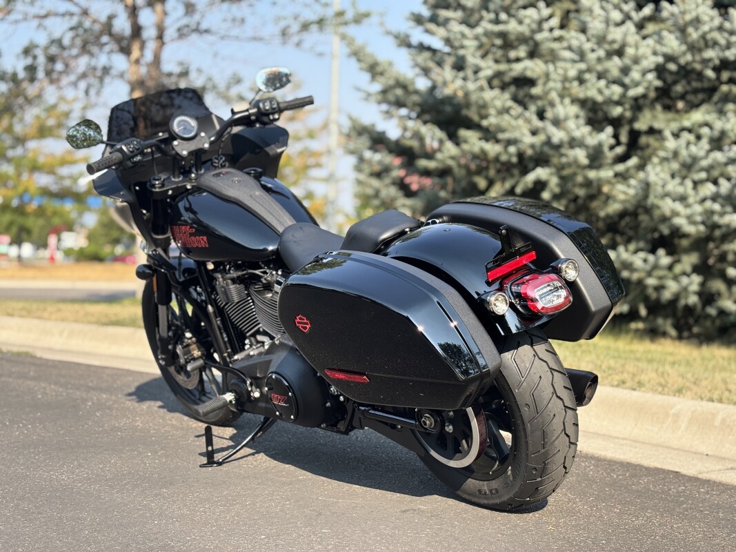 2025 Harley-Davidson Low Rider ST Vivid Black - Photo 6