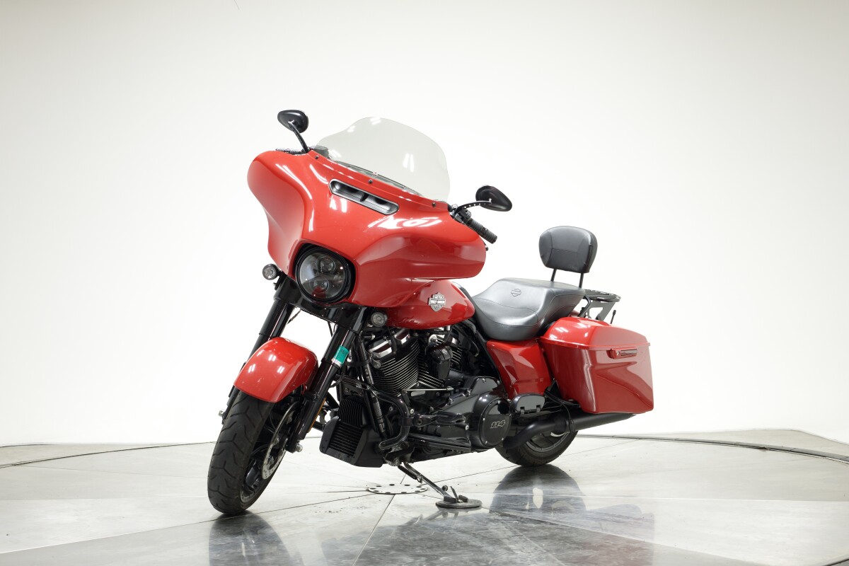2022 Harley-Davidson FLHXS Street Glide Special in Redline Red with 6125 miles - Photo 9