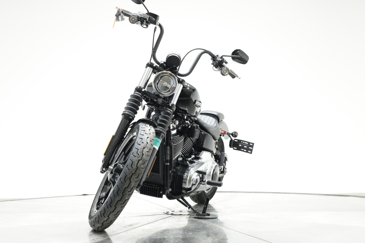 2025 Harley-Davidson FXBB Street Bob in Vivid Black with 10 miles - Photo 5