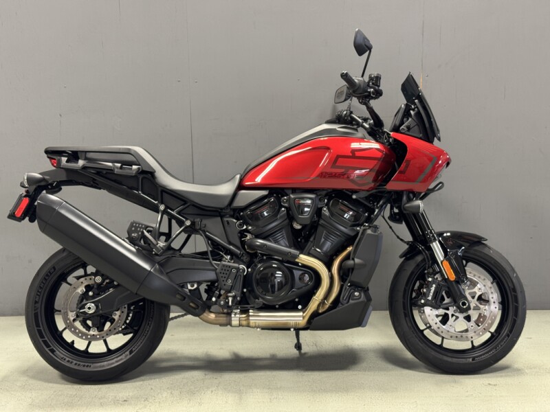 RA1250ST 2025 Pan America® 1250 ST
