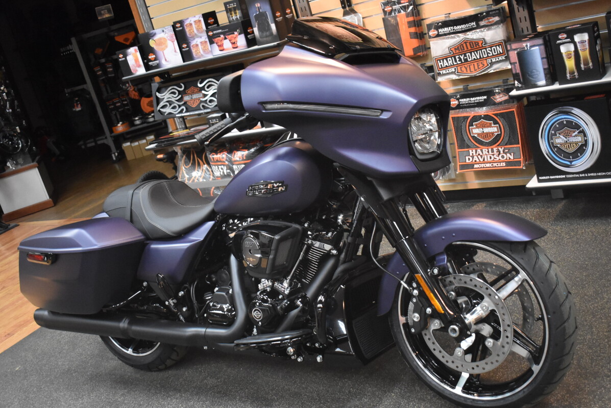 FLHX 2025 Street Glide - Photo 2