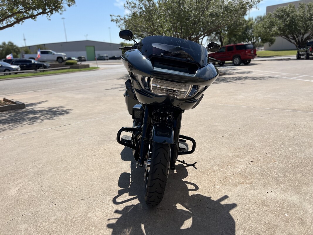 2025 Harley-Davidson Road Glide Iron Horse Metallic - Black Finish - Photo 3