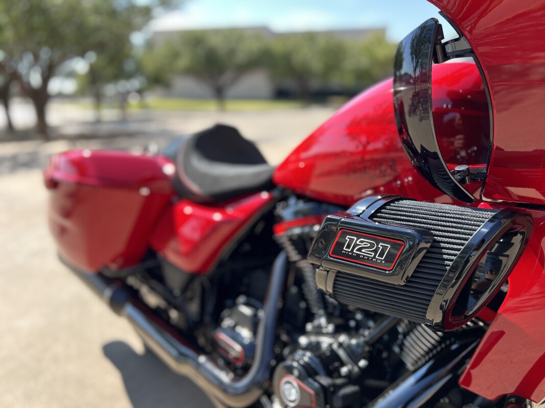 2025 Harley-Davidson CVO Road Glide ST Rally Red - Photo 9