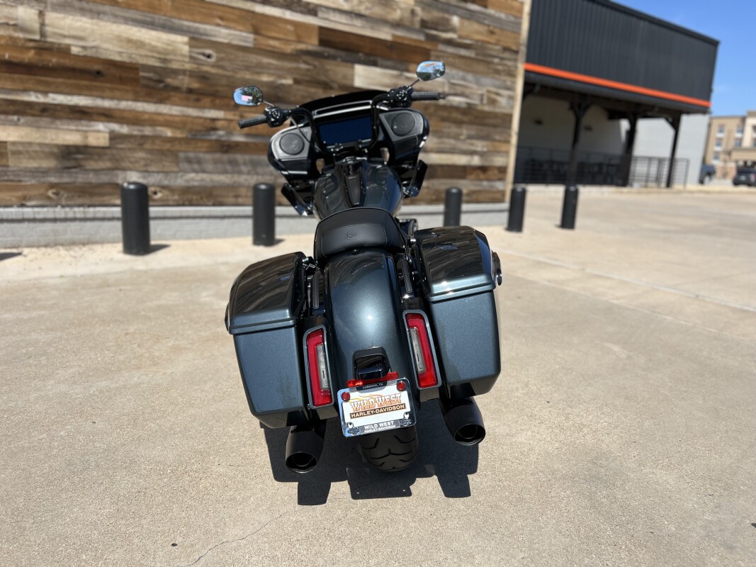 2025 Harley-Davidson Road Glide Iron Horse Metallic - Black Finish - Photo 9