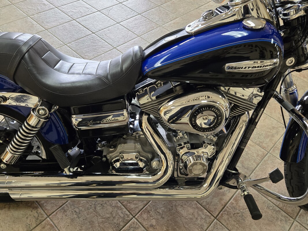 2008 Harley-Davidson Super Glide Custom Pacific Blue Pearl & Vivid Black - Photo 2