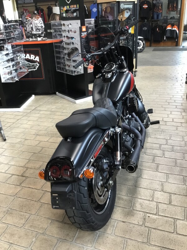 2017 Harley-Davidson Fat Bob Black Denim - Photo 4