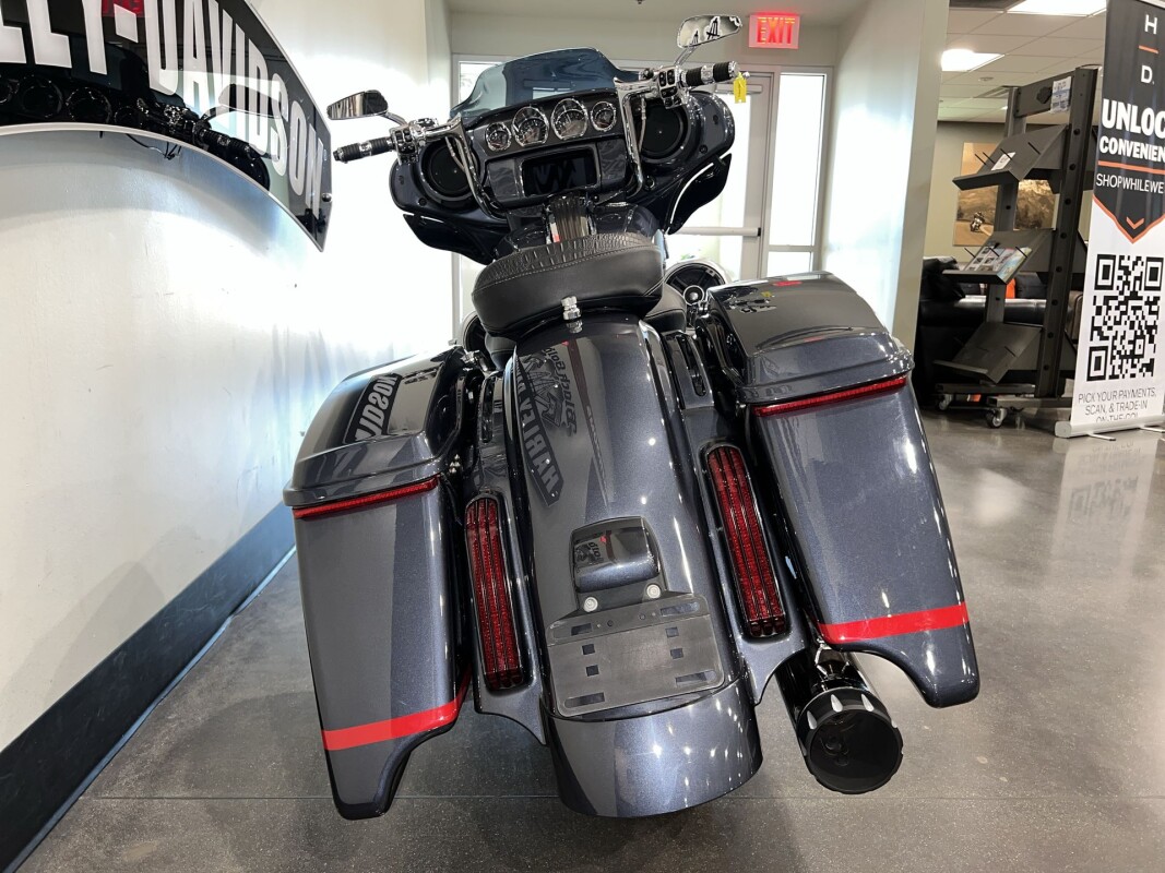 2019 Harley-Davidson CVO Street Glide FLHXSE - Photo 10