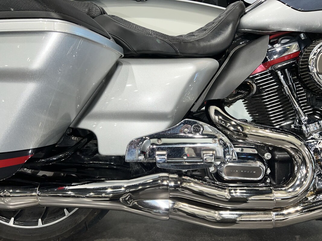 2019 Harley-Davidson CVO Street Glide FLHXSE - Photo 7