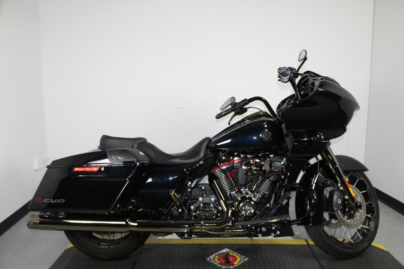 Harley-Davidson CVO Road Glide 2022 FLTRXSE 954606B BLUE STEEL