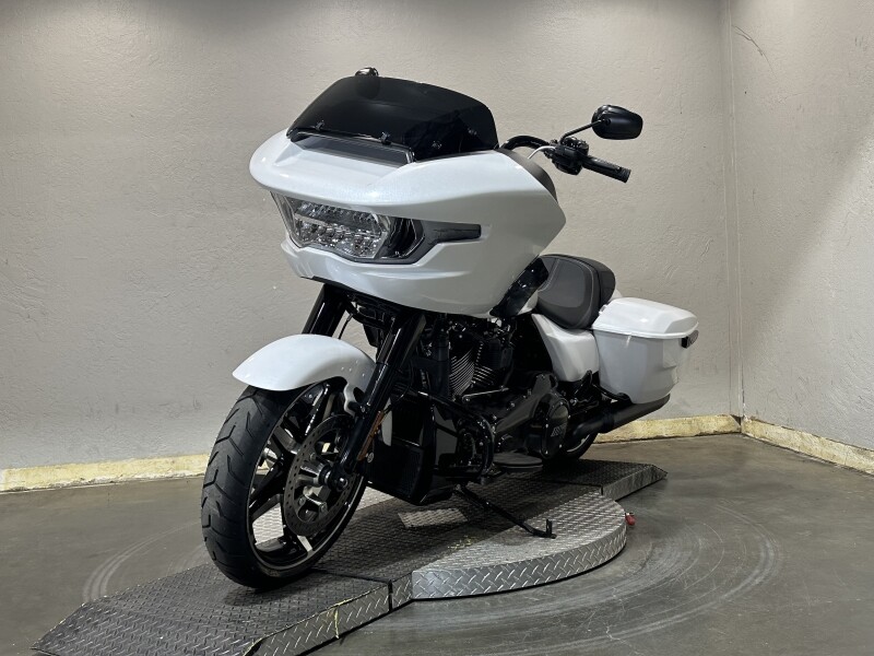 Harley-Davidson Road Glide 2025 FLTRX 84641439 WHITE ONYX PRL - Photo 10