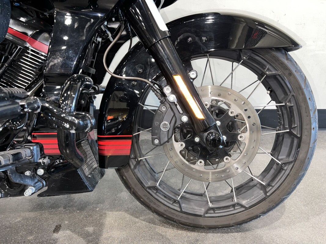 2021 Harley-Davidson CVO Road Glide FLTRXSE - Photo 3