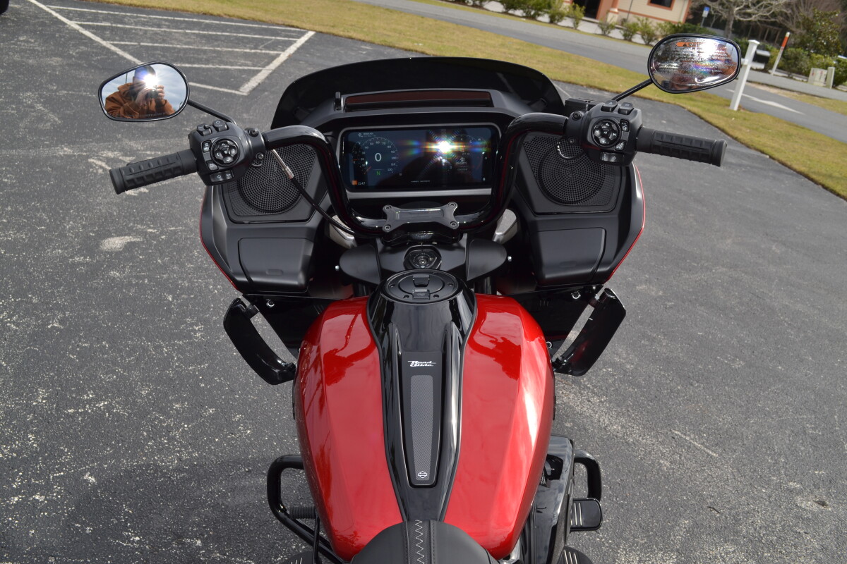 FLTRX 2025 Road Glide - Photo 8