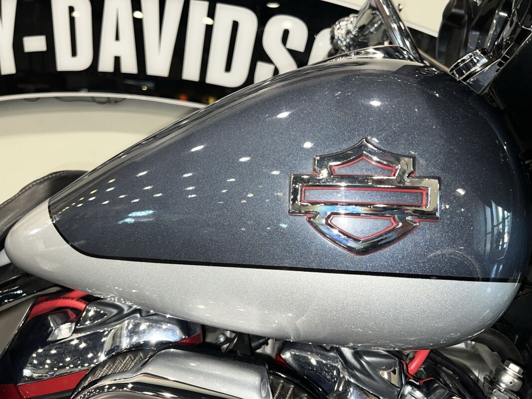 2019 Harley-Davidson CVO Street Glide FLHXSE - Photo 5
